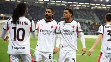 ميلان يعود من كالياري بانتصار صعب ويخطف الصدارة مؤقتًا