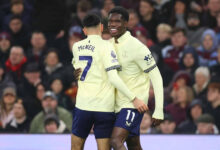 إيفرتون يصعق أستون فيلا على ملعبه ويُنهي سجله المثالي