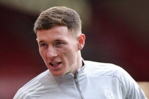 إليوت أندرسون نجم نوتينغهام فورست