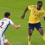 سيماكان يمنح النصر فوزًا قاتلًا أمام نيوم في الدوري السعودي