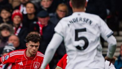 التعادل يخيم على مباراة فولهام ونوتينغهام فورست والبطاقات الصفراء تُشعلها