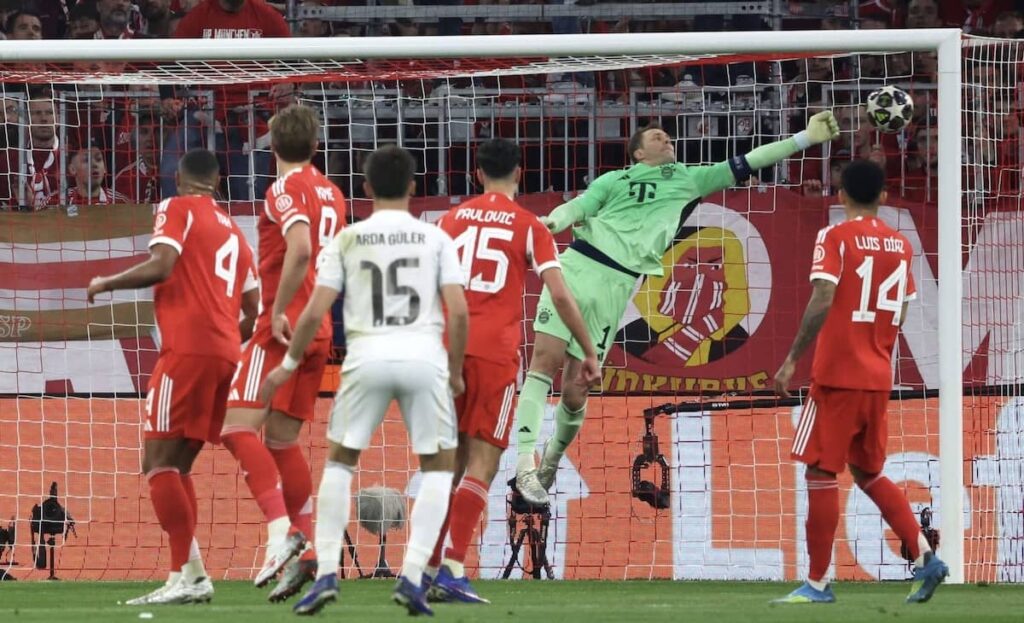 هدف أردا غولر من ركلة حرة مباشرة في مباراة بايرن ميونيخ وريال مدريد بدوري الابطال