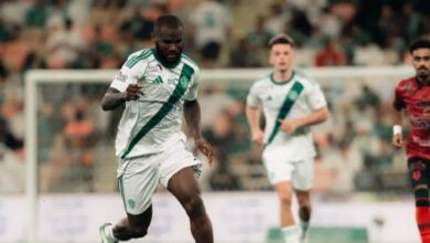 الأهلي يؤمن المركز الثالث في دوري روشن بثلاثية أمام الخلود