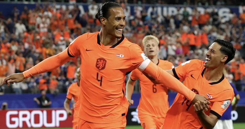 احتفال فيرجيل فان دايك بهدفه في مباراة هولندا ضد اليابان بكأس العالم 2026